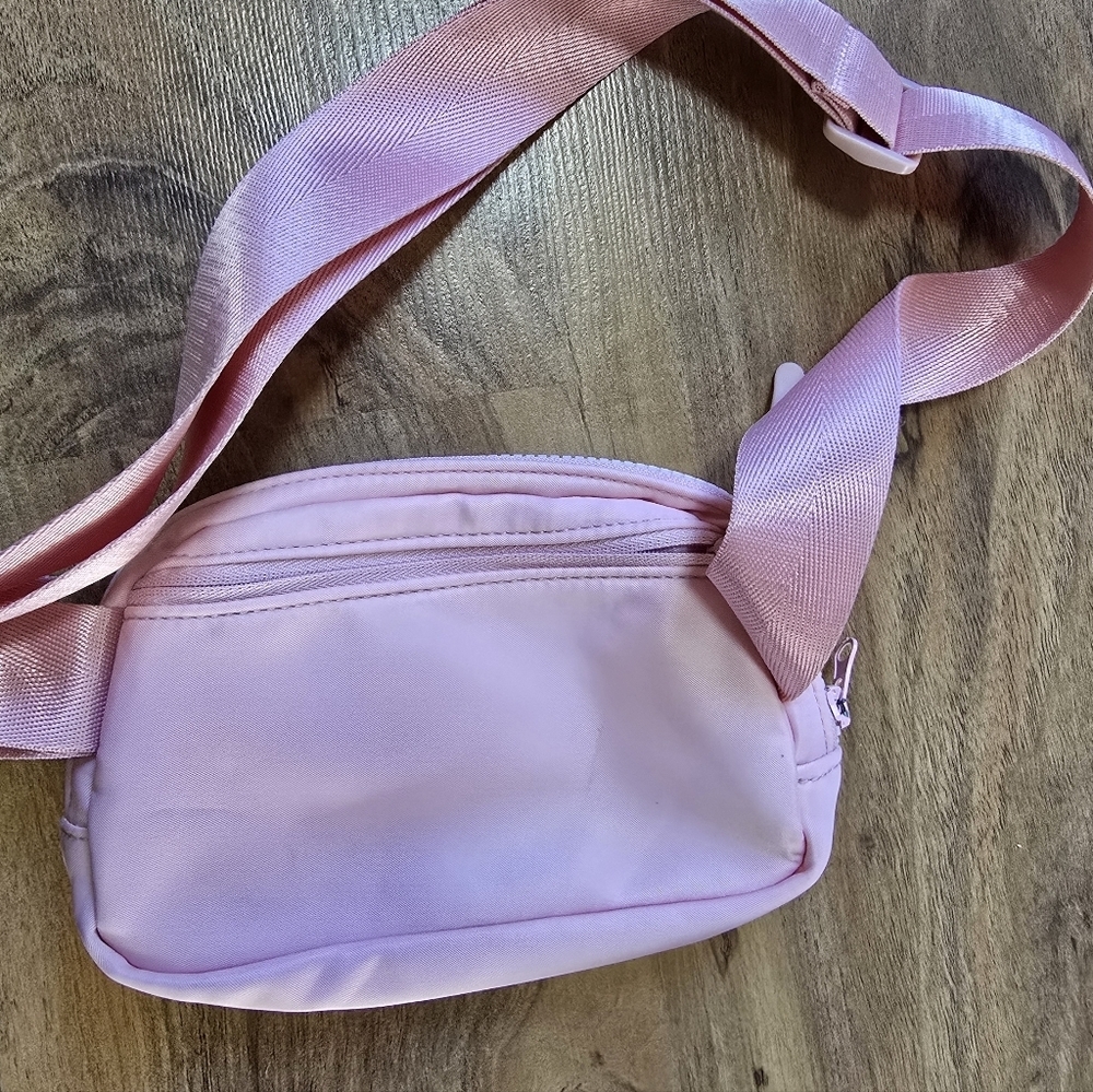 Pink Lily Belt Bag / Crossbody  Light Pink - Picture 3 of 3
